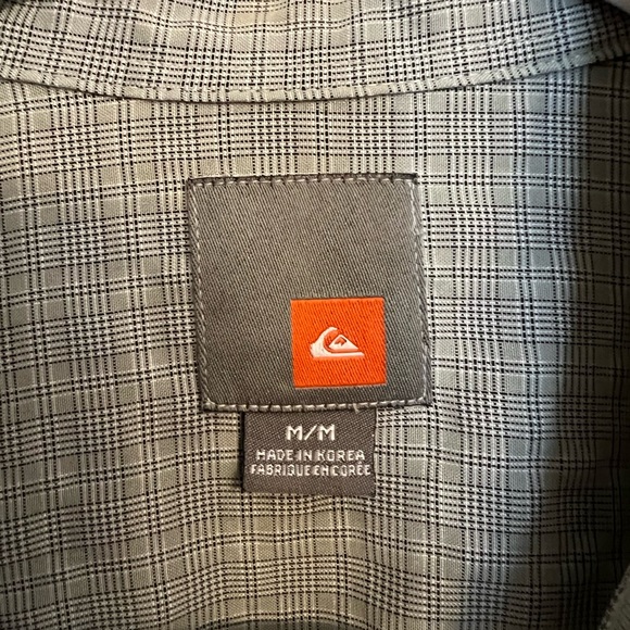 Quicksilver short sleeve button-down size M - Picture 2 of 5